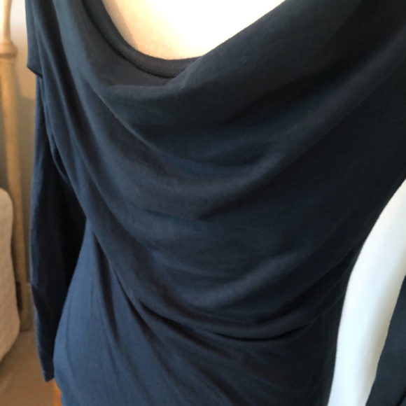 GAP lightweight top 🦚 - Picture 2 of 7